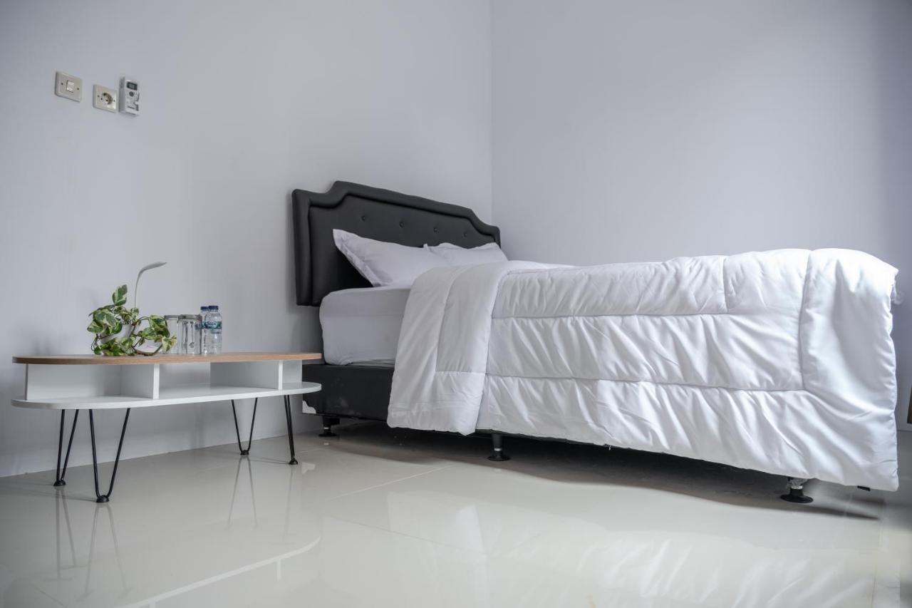 Azalia Homestay Yogyakarta Luaran gambar